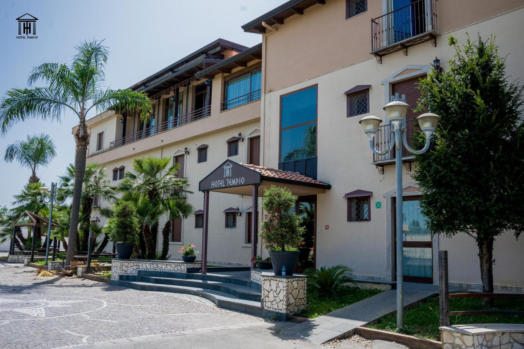 Hotel Tempio لاغو باتريا المظهر الخارجي الصورة